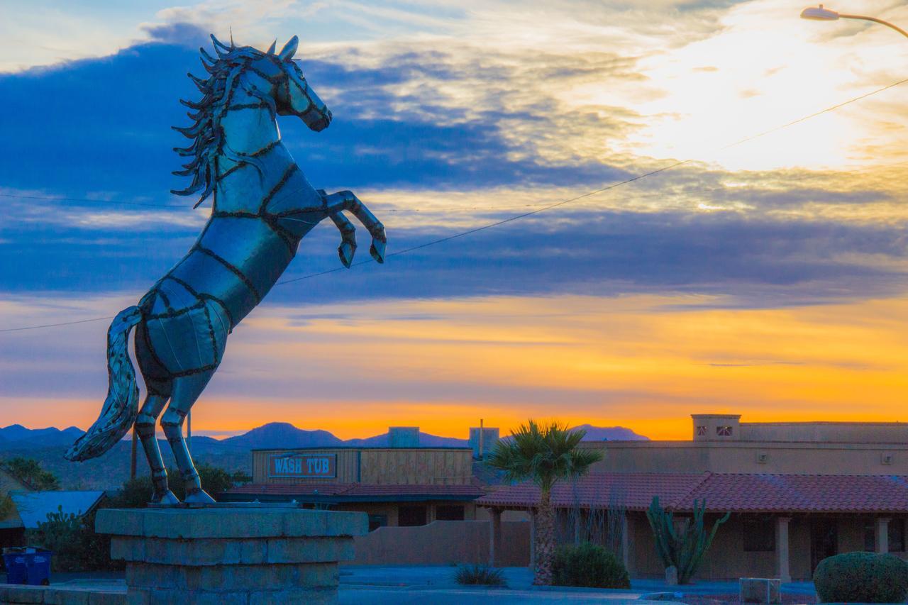 Stagecoach Suites Wickenburg Exterior foto